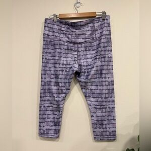 Athleta Lavender Tie-Dye Capri Leggings